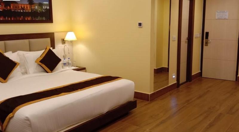 Hotel Rimi International Αγκαρτάλα Εξωτερικό φωτογραφία