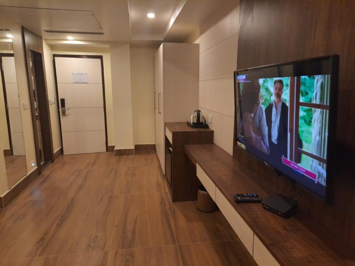Hotel Rimi International Αγκαρτάλα Εξωτερικό φωτογραφία
