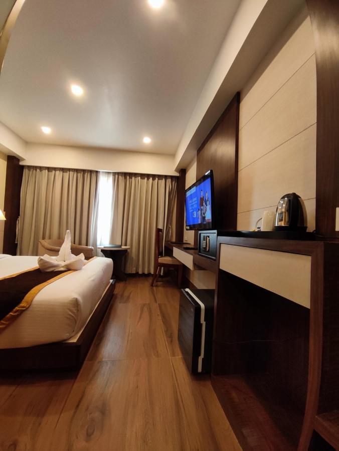 Hotel Rimi International Αγκαρτάλα Εξωτερικό φωτογραφία
